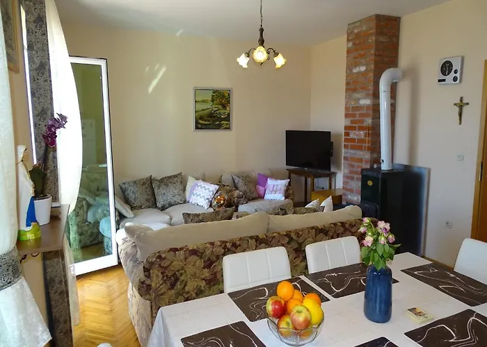 Lovely 3 Bedroom Lemi Near * Rtina