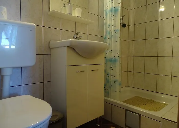 Lovely 3 Bedroom Lemi Near *