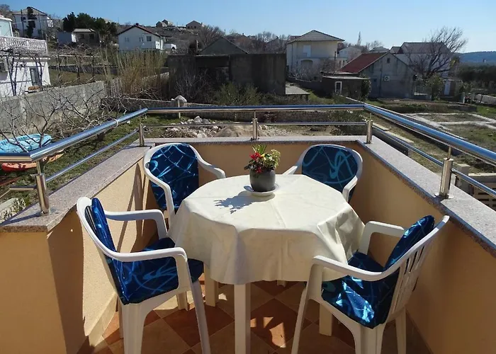شقة Lovely 3 Bedroom Lemi Near *