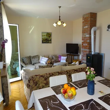Lovely 3 Bedroom Lemi Near * Rtina
