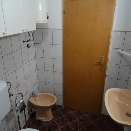Lovely 3 Bedroom Lemi Near