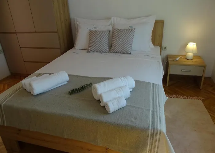 Lovely 3 Bedroom Lemi Near アパート ルティナ